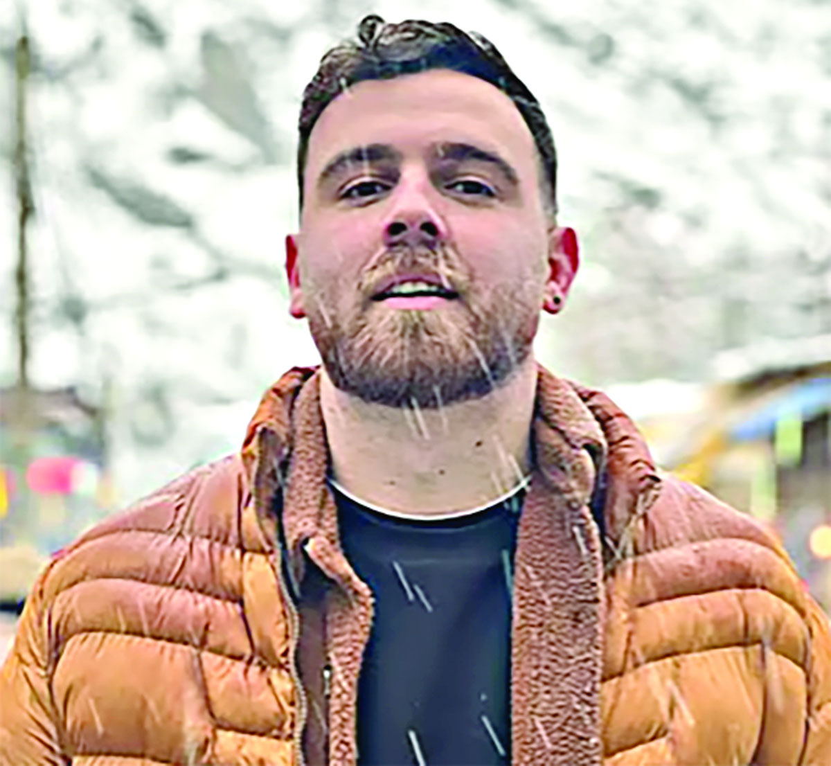 কে এই ২৬ বছর বয়সি এরফান